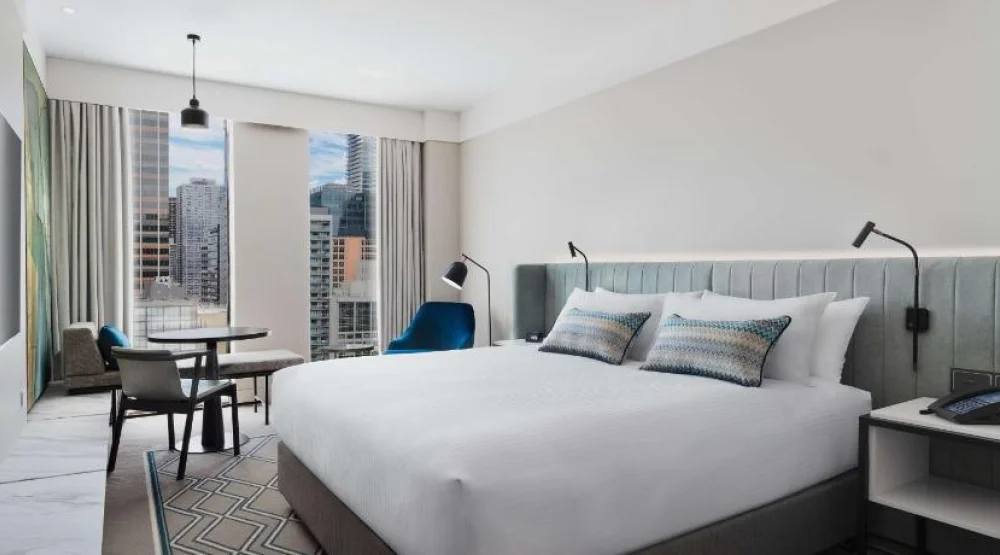 King Deluxe Room at Hilton Melbourne Little Queen Street