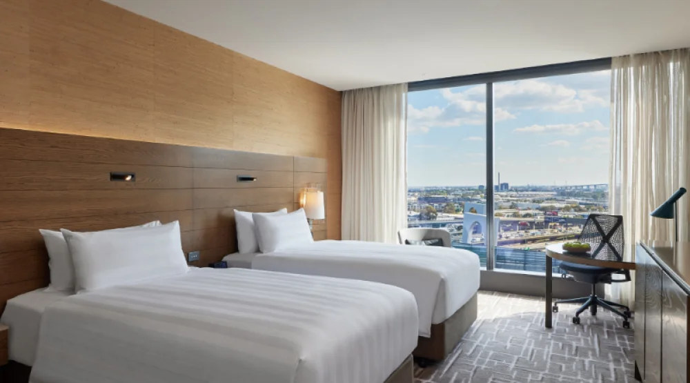 Deluxe Twin at Pan Pacific Melbourne