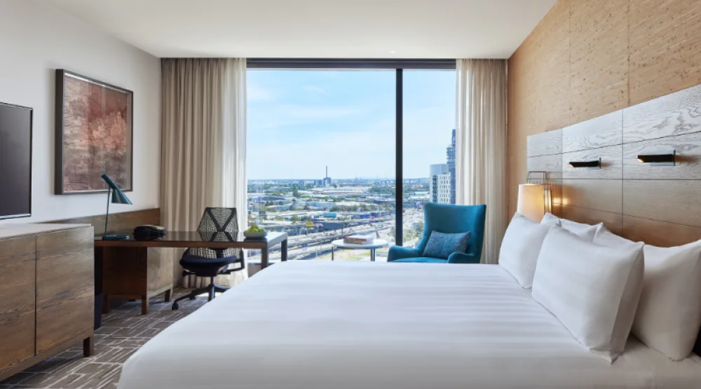 Deluxe King at Pan Pacific Melbourne