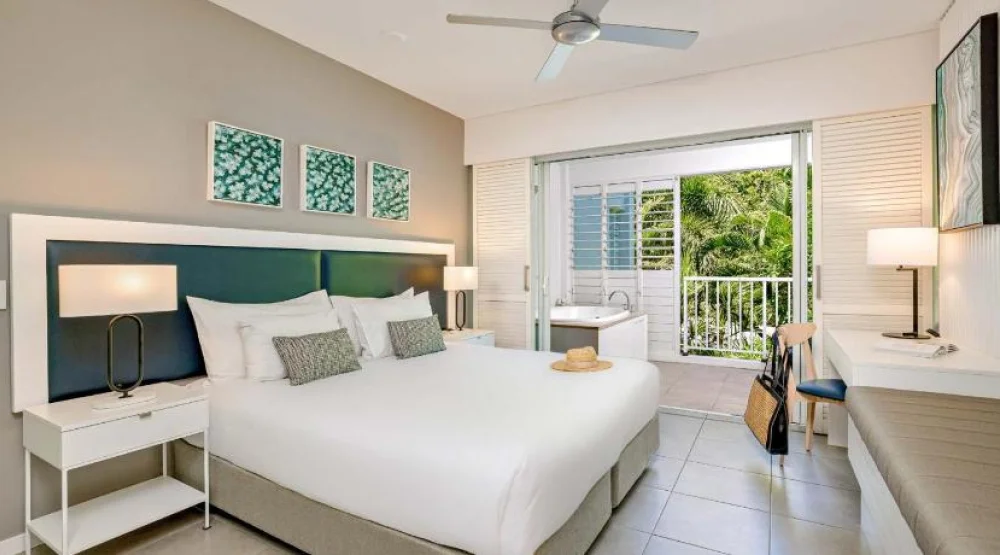 Spa Deluxe Suite at Peppers Beach Club Port Douglas
