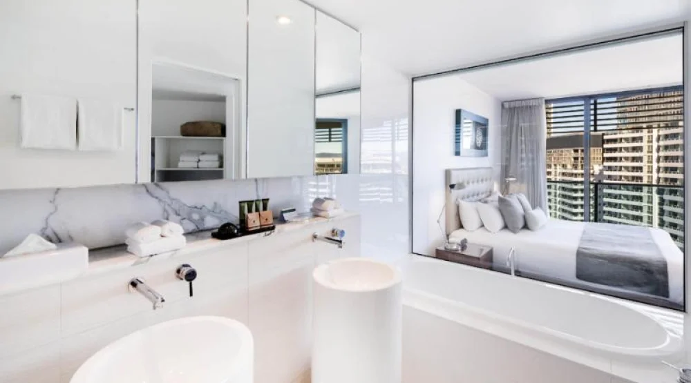 Two Bedroom Ocean View Apartment at Peppers Broadbeach