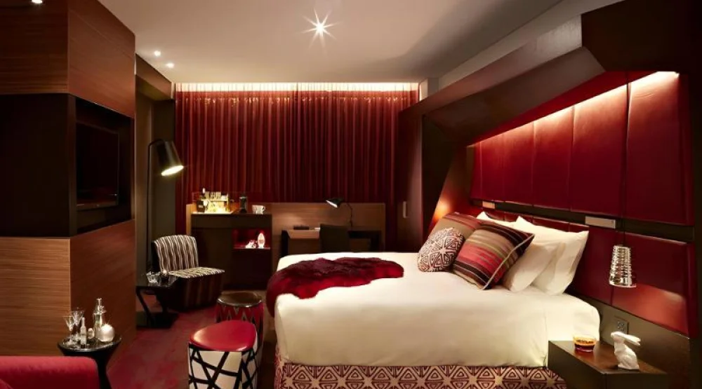 Qt Deluxe King Room at QT Sydney