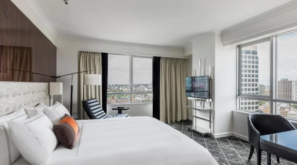 Corner King Room, One King Bed at Swissotel Sydney