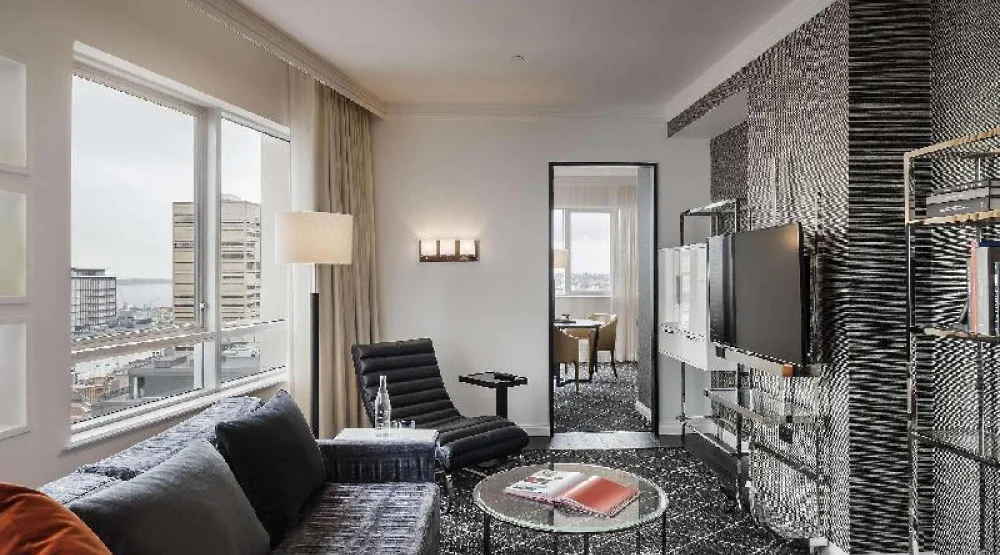 Signature Skyline Suite, Separate Living Room, Club Floor Access, High Floor at Swissotel Sydney