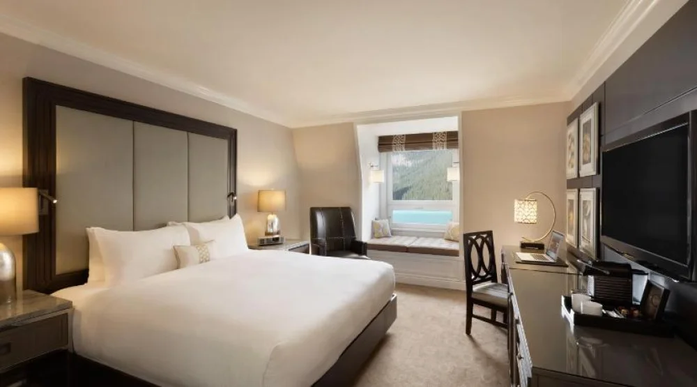 Fairmont Gold Room with Lake View at Fairmont Chateau Lake Louise