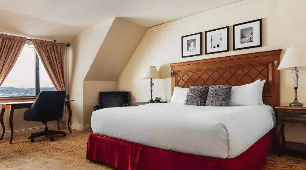 Studio Suite Luxury One Queen with Kitchen, Newly Renovated at Fairmont Tremblant