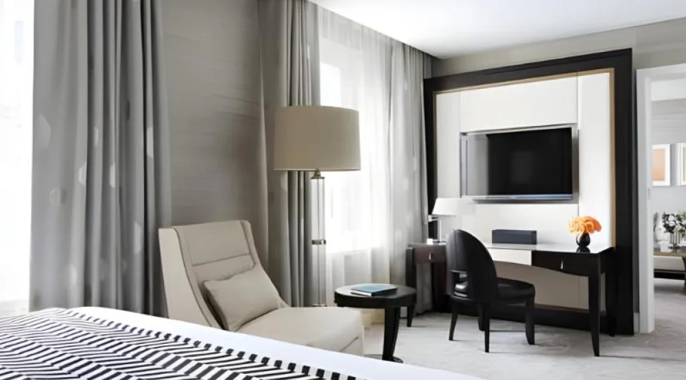 A Junior Suite at Rosewood Hotel Georgia