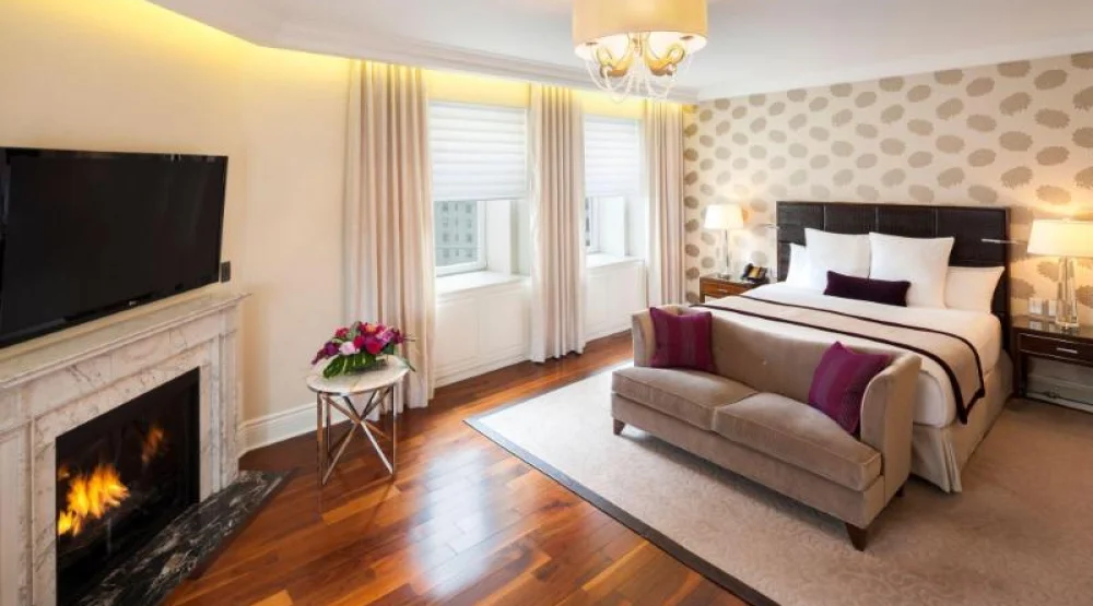 One Bedroom Junior Suite, One King, Fireplace at The Ritz-Carlton Montreal