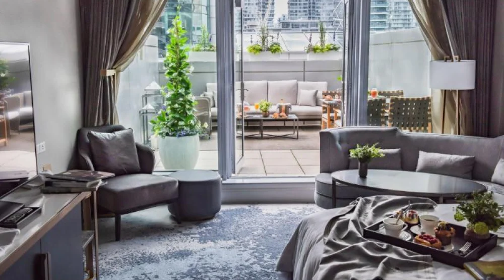 Terrace Room, Guest Room, One King, 6th Floor View, City View, Terrace Level, Terrace at The Ritz-Carlton Toronto