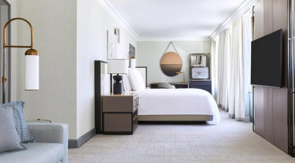 Bw Studio Accessible Roomking Suite at Beverly Wilshire A Four Seasons Hotel