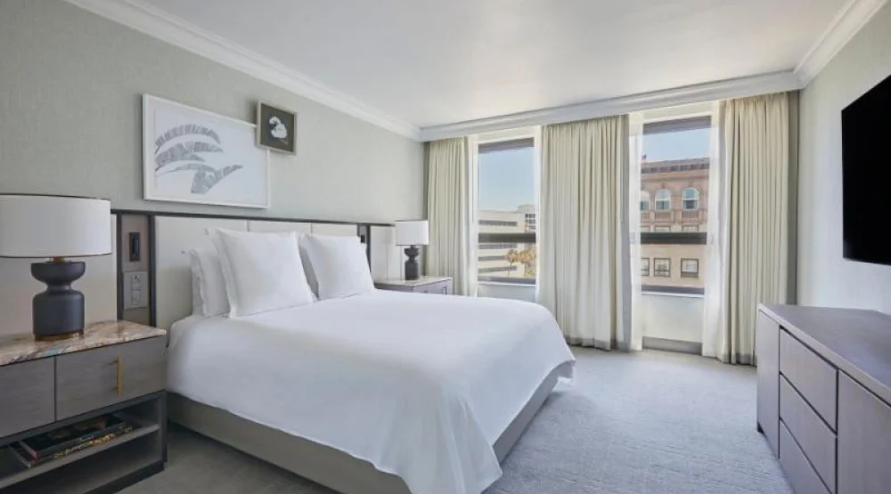 Rodeo View Suite with King Bed at Beverly Wilshire A Four Seasons Hotel