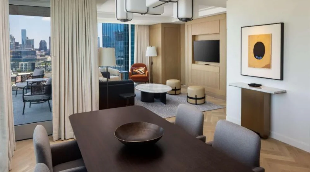 Corner One Bedroom Suite - One King Bed at Conrad Nashville