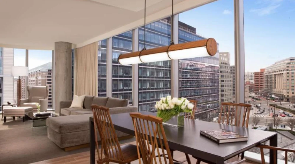 Park View Ste One Kg Hear/mobility Access W/tub at Conrad Washington DC