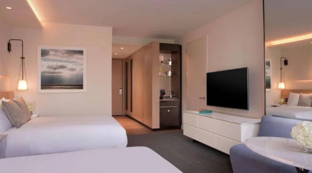 Sakura Club Two Qns Hearing/mobility W/ri Shower at Conrad Washington DC