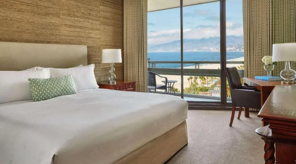 Deluxe Ocean View Double Double Non-smoking at Fairmont Miramar Hotel & Bungalows