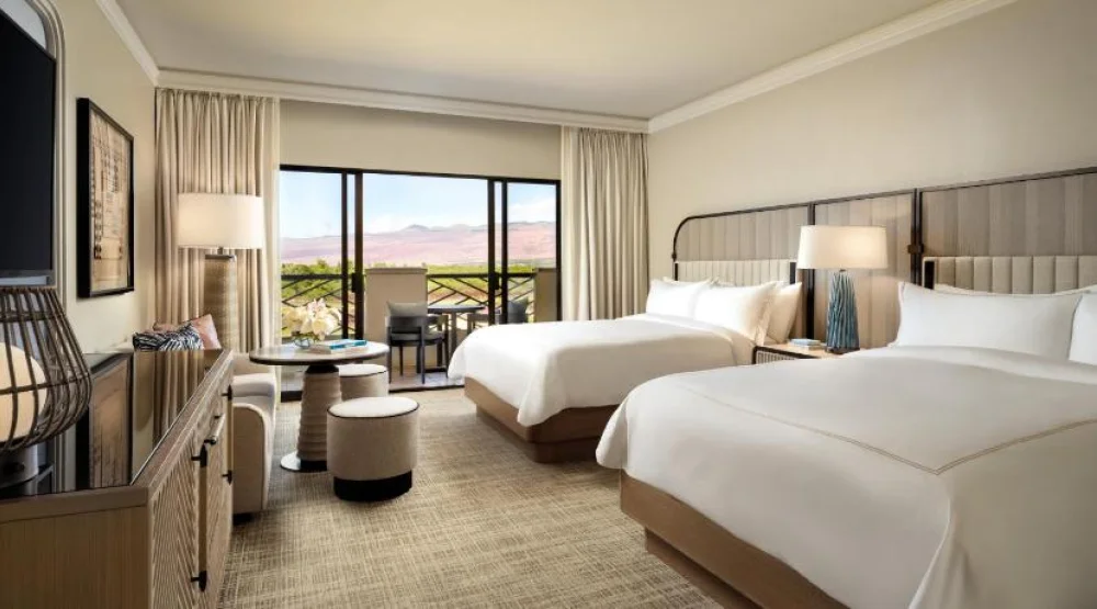 Fairmont Gold Premium Queen Room with Ocean View at Fairmont Orchid Hawaii