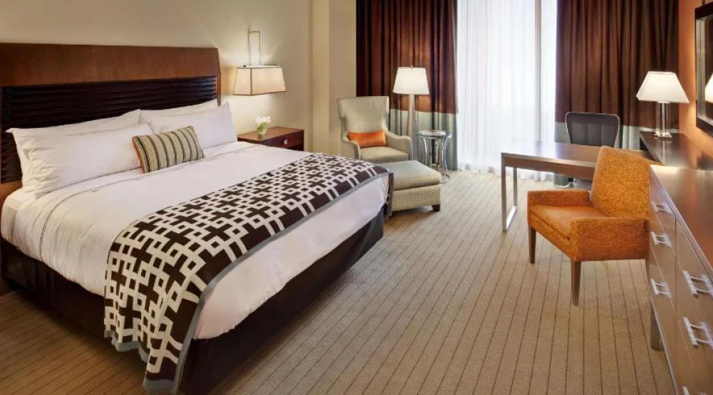 Deluxe King Room with River View - Hearing Accessible at Fairmont Pittsburgh