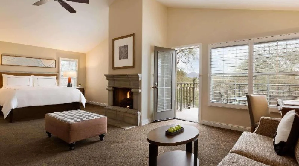 Privado Studio One King-  Patio Or Balc Ony, Gas Fireplace, Sofa Bed, Oversized Shower at Fairmont Scottsdale Princess