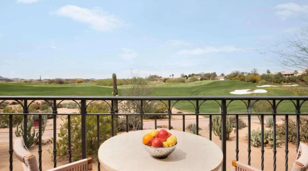 Privado Queen Studio with Sofa Bed and Patio Or Balcony - Fireplace at Fairmont Scottsdale Princess