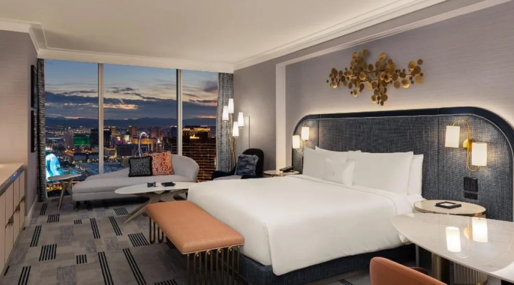 Gold King Strip Great View at Fontainebleau Las Vegas