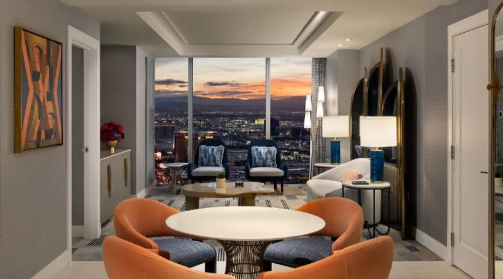 Regal Suite Mountain Best View at Fontainebleau Las Vegas