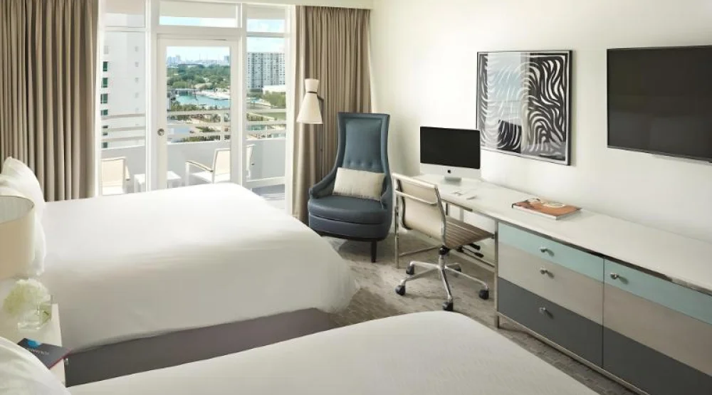 Deluxe Bayview W/ Two Queen Beds at Fontainebleau Miami Beach