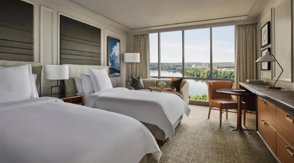 Double Room with Lake View at Four Seasons Austin