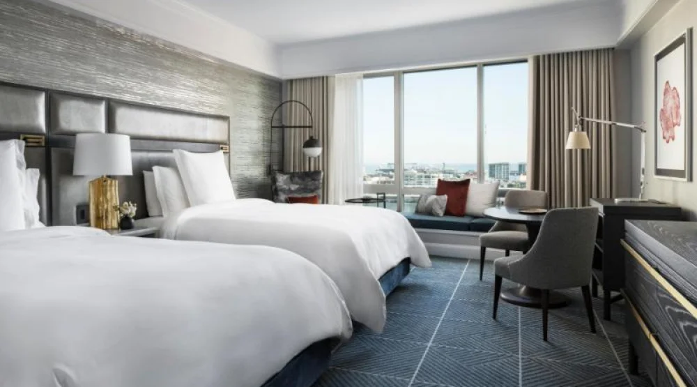 Deluxe-view Room with Two Twin Beds at Four Seasons Hotel San Francisco