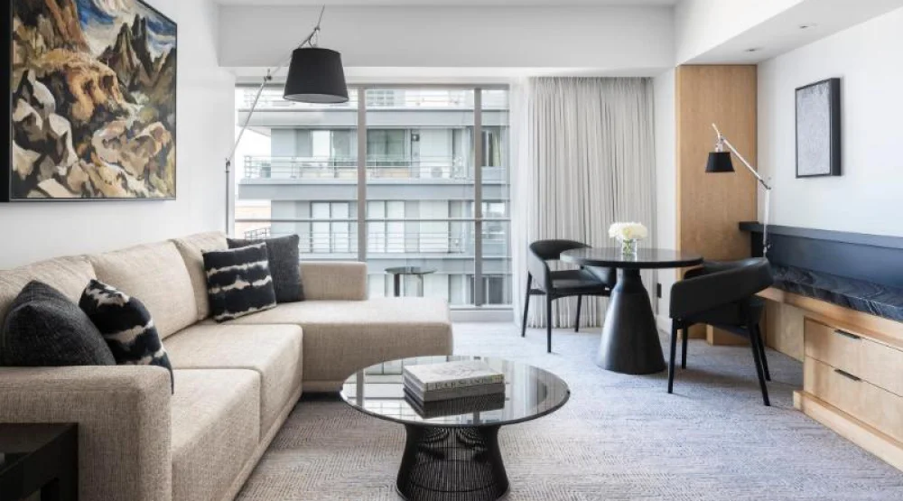 Corner Elliott Bay Ste at Four Seasons Hotel Seattle