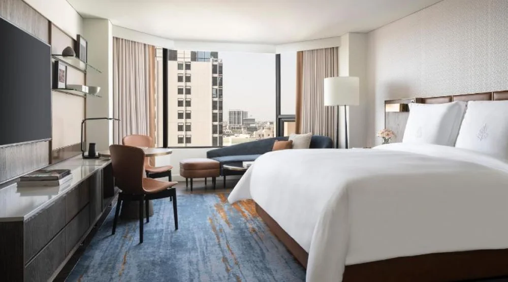 Premier King at Four Seasons Houston