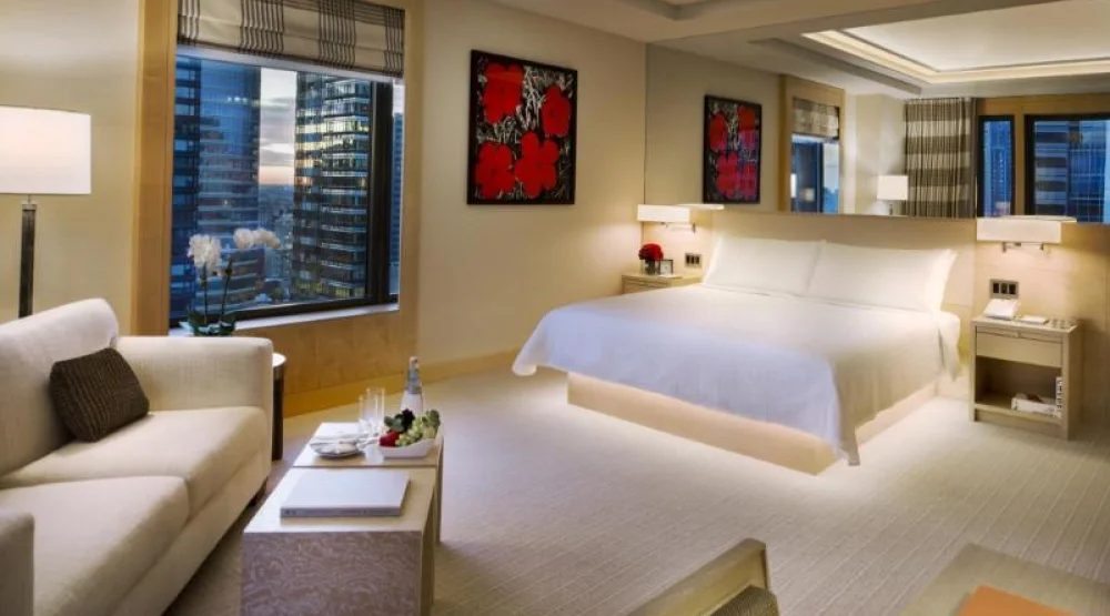 Manhattan Junior Suite King Bed at Four Seasons New York