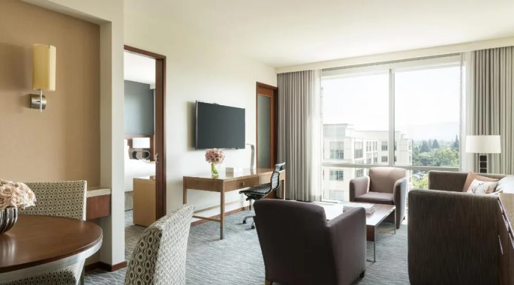 Executive Suite at Four Seasons Silicon Valley At East Palo Alto