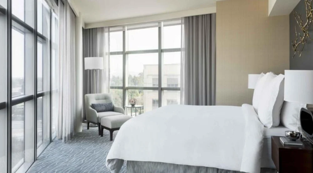 Four Seasons Executive Suite at Four Seasons Silicon Valley At East Palo Alto