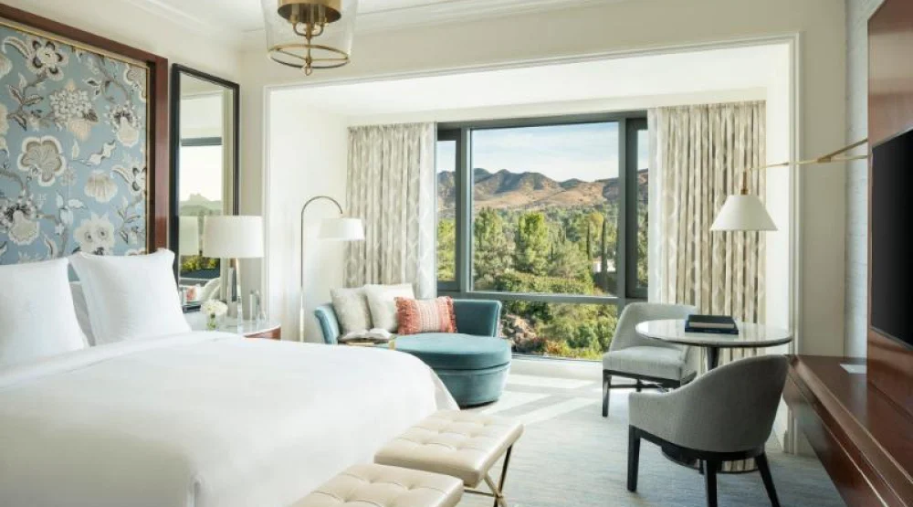Deluxe Waterfall View Room with King Bed at Four Seasons Westlake Village