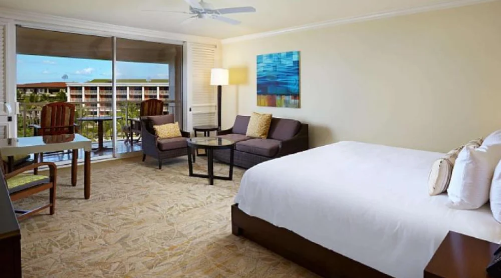 Napua Club - One King Bed at Grand Wailea Resort Hotel & Spa
