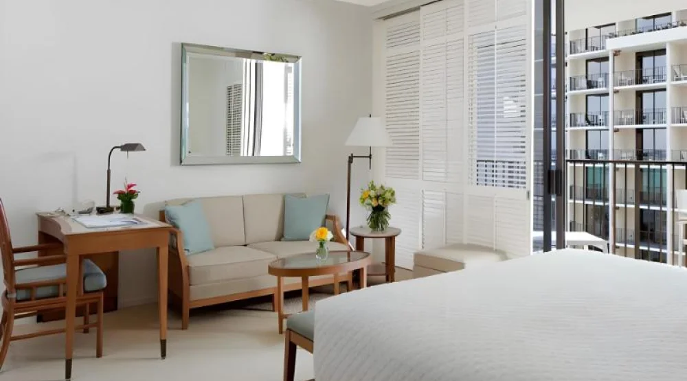 Partial Ocean View Room at Halekulani Hotel