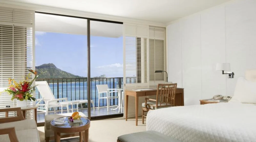 Diamond Head Oceanfront King at Halekulani Hotel