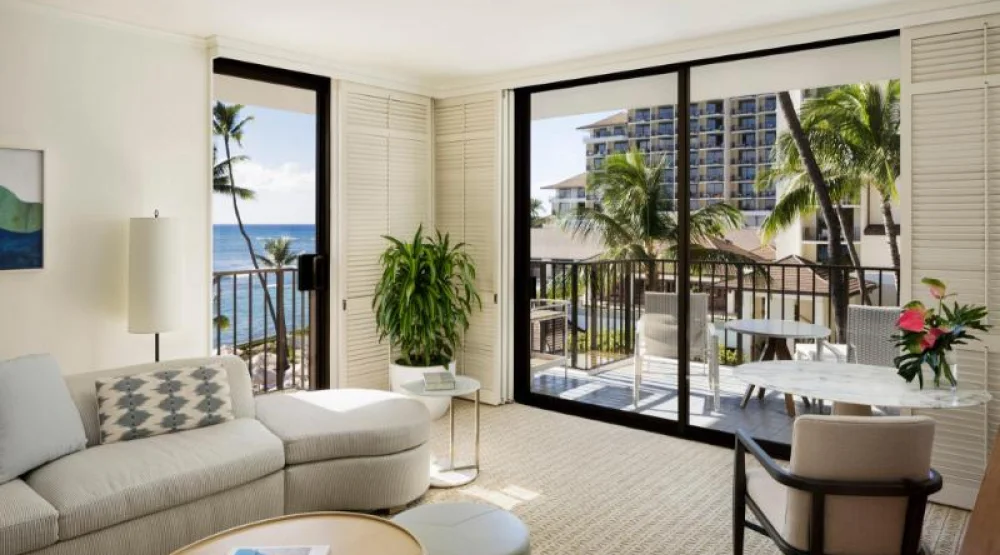 Sunset Suite at Halekulani Hotel