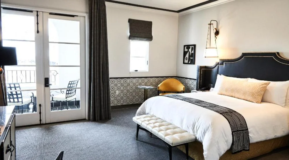 Deluxe King Room at Hotel Californian