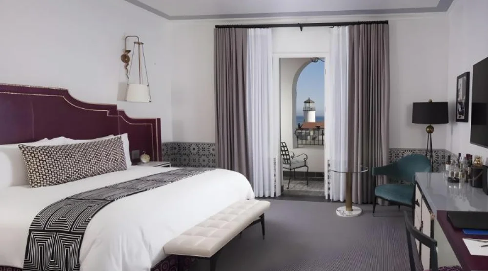 Luxury Queen at Hotel Californian