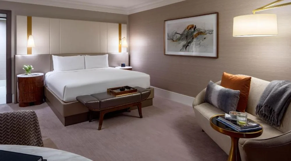 Deluxe King Room at Hotel Crescent Court