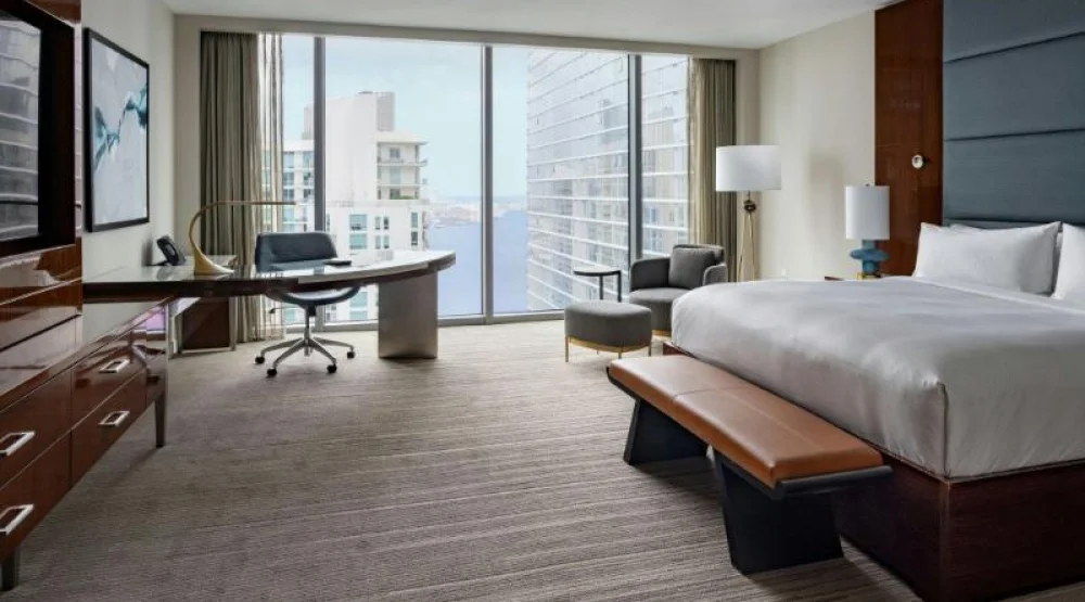 Concierge Lounge Access, Executive Guest Room, One King at JW Marriott Marquis Miami Hotel