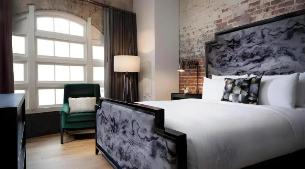 Guest Room, One King, City View at JW Marriott Savannah Plant Riverside District