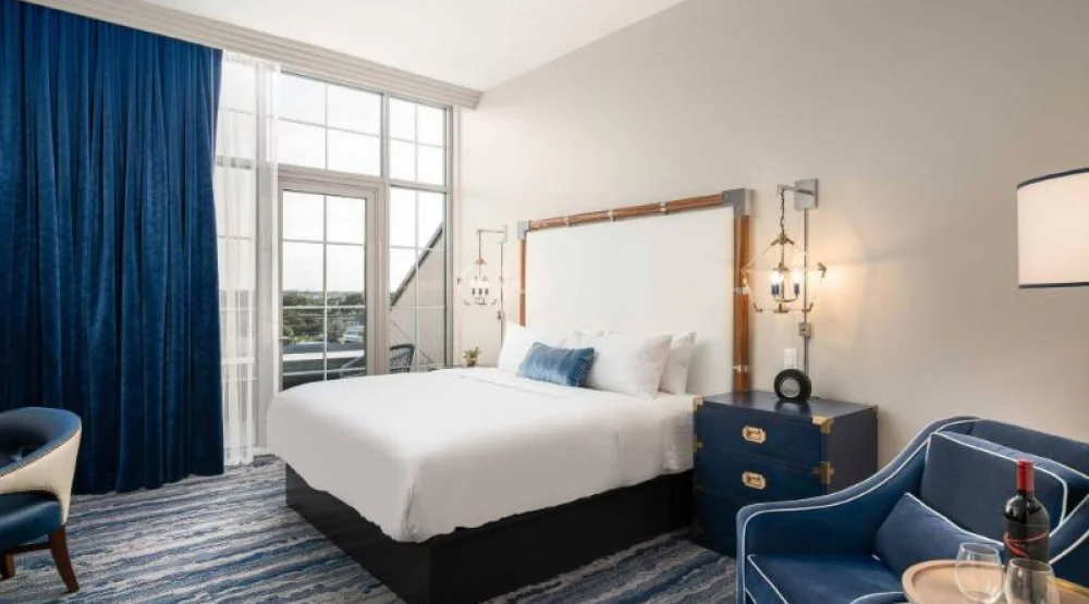 Atlantic Balcony, One Bedroom Suite, One King, City View at JW Marriott Savannah Plant Riverside District