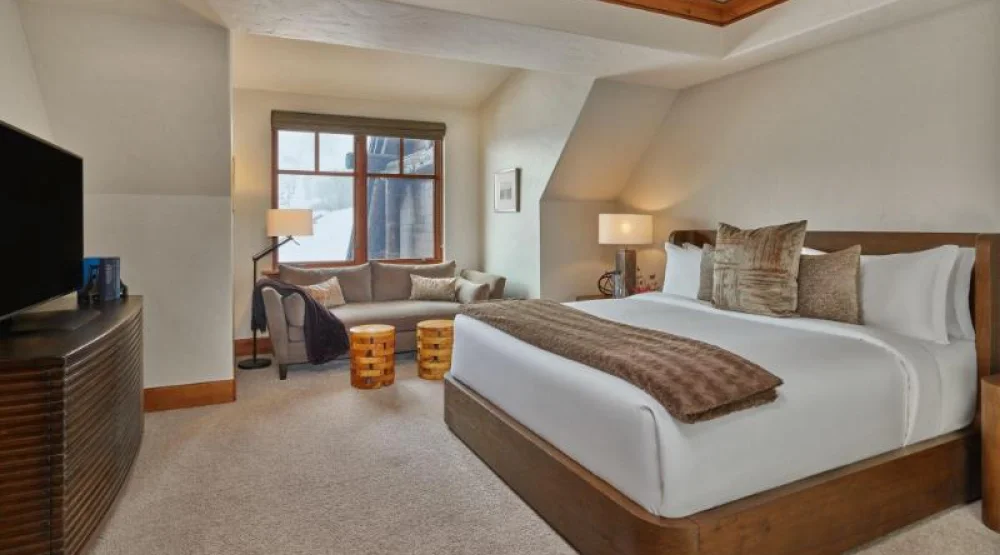 Mountain View, Three Bedroom Penthouse Suite, Slopeside View, Mountain View, Balcony, Fireplace at The Ritz-Carlton Bachelor Gulch