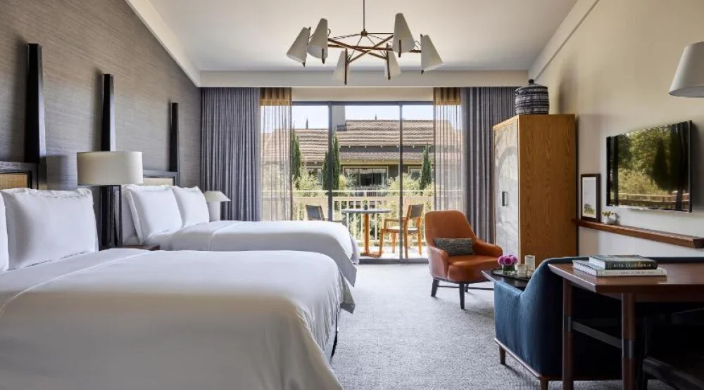 Deluxe Queen Room at Rosewood Sand Hill