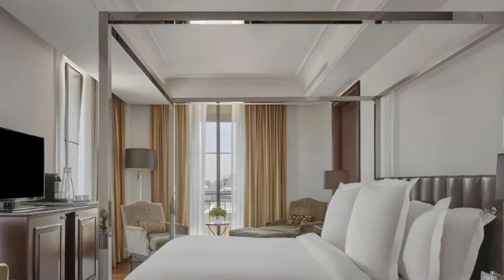 Premiere Corner King at Rosewood Washington DC