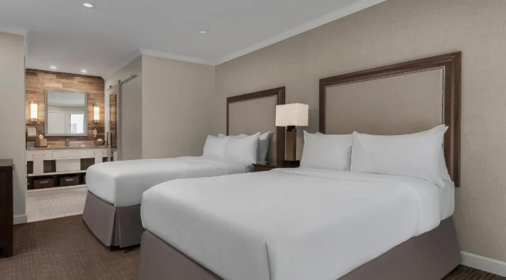 Classic Mansion Residences One Bedroom Suite with Two Beds at Silverado Resort