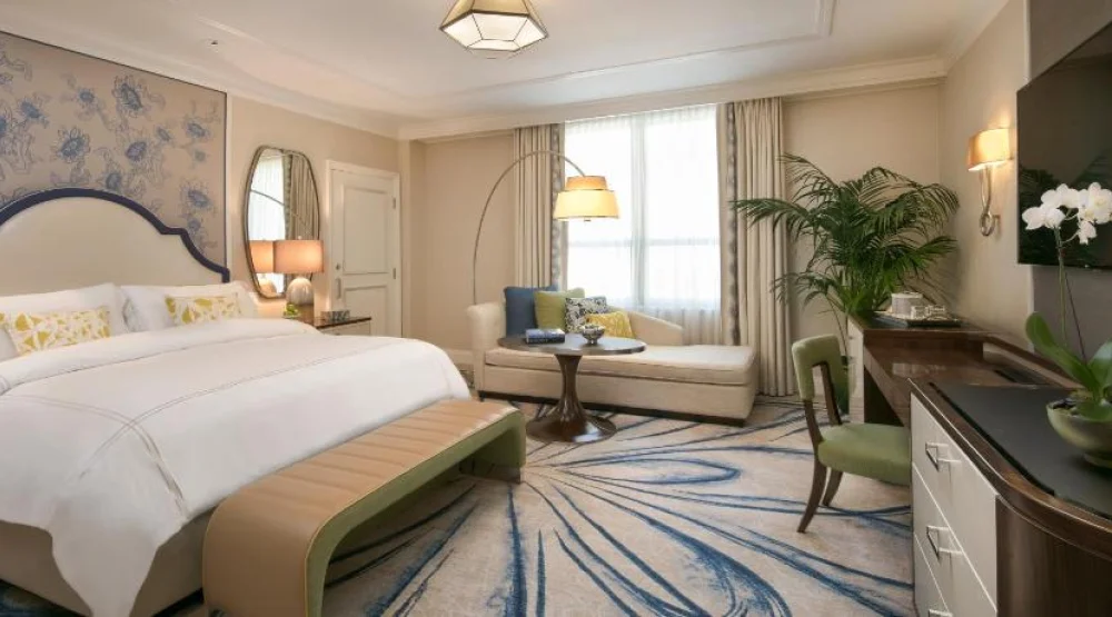Premium Resort View Room with King Bed at The Breakers Hotel