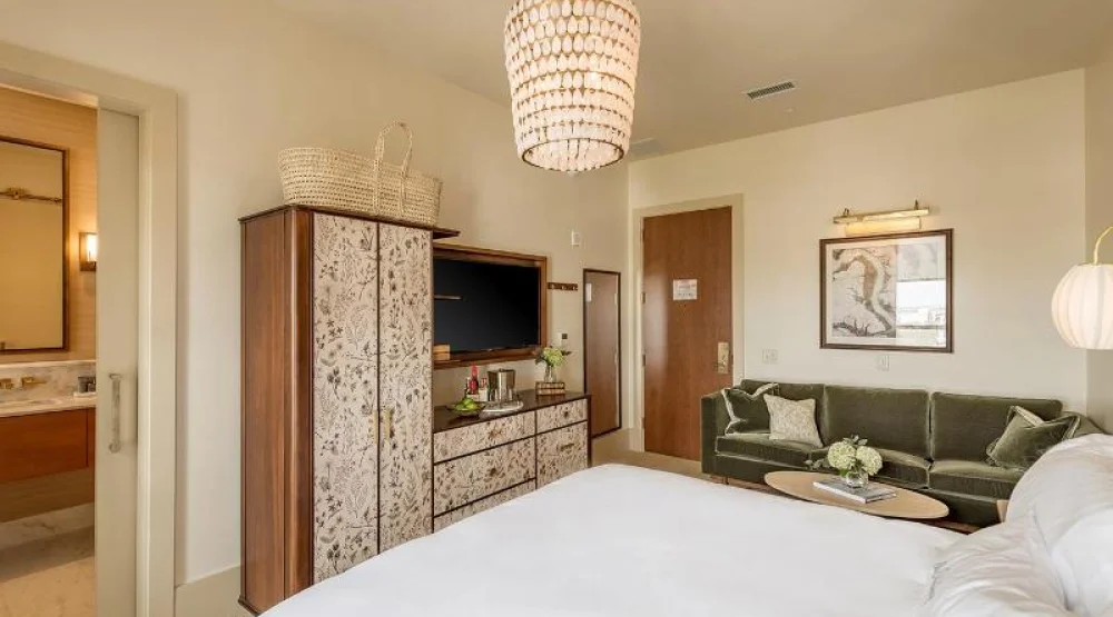 Grand King at The Dewberry Charleston